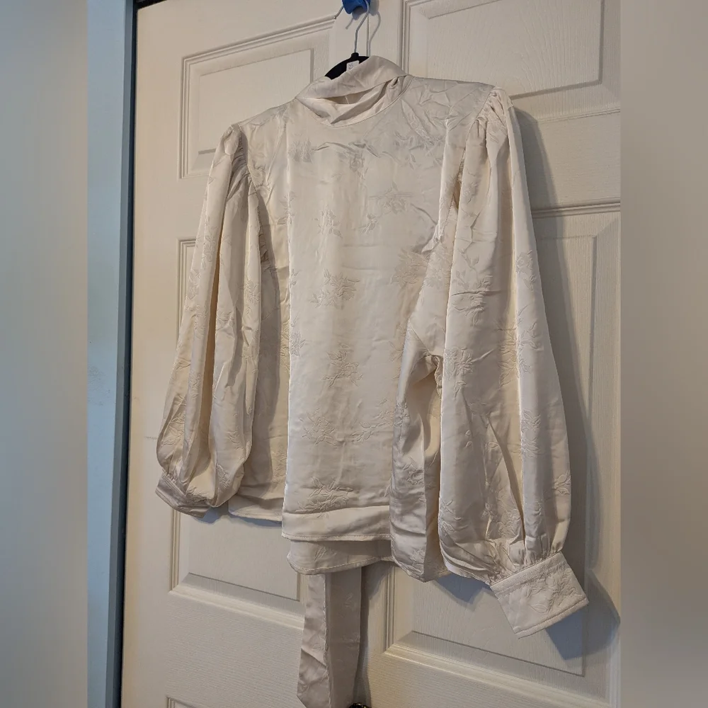 H&M Satin Jaquard Tie Neck Blouse - Picture 9 of 16